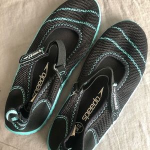 Speedo Water Shoes Youth 2/3 M